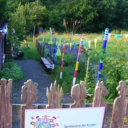 Frühstückspension Kinderfreundliches Gartenzimmer Nieheim