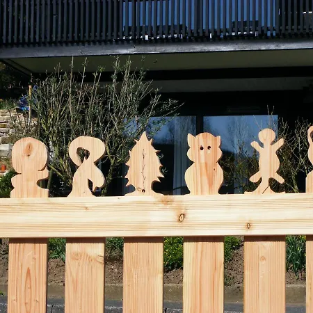 Kinderfreundliches Gartenzimmer 2* Nieheim